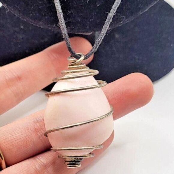 Bohemian Chunky Opaque Rose Quartz Wire Wrapped Necklace 20in cord, 1.5in - Picture 1 of 3